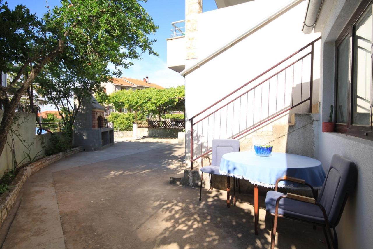Apartment Jelsa 5703A Екстериор снимка